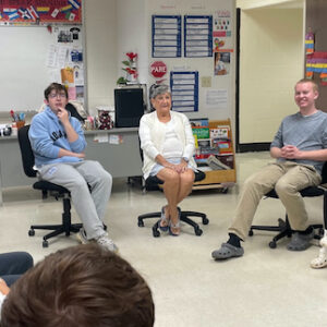 Islander Reggie Hammon Speaks With Spanish Classes